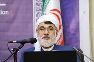امام جمعه اهل سنت تهران: امتی که در آن قرآن حاکم باشد، نخواهد مُرد