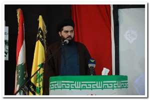 امام خمینی آثار فراوانی برای نهضت و بیداری اسلامی برای همگان به ارث گذاشته است