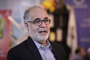 تعامل و همکاری بین ناشران داخلی و خارجی برای ترجمه آثار فارسی و سایر زبان‌ها در اولویت است