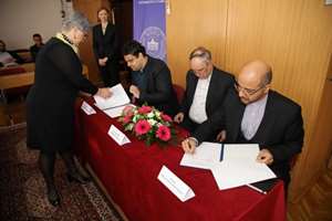 امضای قرارداد تاسیس و تجهیز اتاق ایران در دانشگاه سارایوو