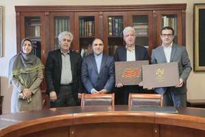 دو اثر نفیس خوشنویسی ایرانی به موزه نسخ خطی ارمنستان اهدا شد