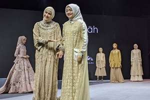 «پوشاک زنان مسلمان»: از جاریک و روسری تا کَفتان و حجاب اندونزی/2