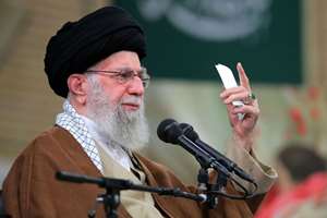 اقتدار معنوی و فرهنگی و تأثیر آن در اندیشه‌های سیاسی آیت الله خامنه‌ای در دنیای معاصر