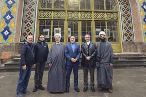 بازدید اعضای کمیسیون فرهنگی مجلس شورای اسلامی از مسجد کبود ایروان