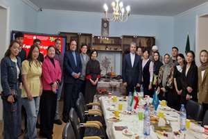 یلدا در آستانه؛ ایران‌‌شناسان و فارسی‌آموزان گردهم آمدند