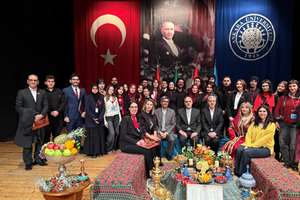 یلدا در آنکارا؛ هنرهای سنتی ایران و تاجیکستان در آنکارا به نمایش گذاشته شد