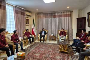 «ایران نماد مقاومت، وحدت، ملی‌گرایی و آرمان‌گرایی در جهان اسلام است»- دانشجویان اندونزیایی
