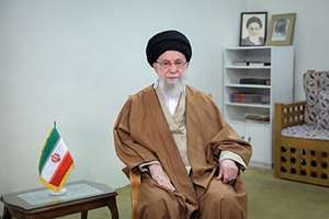 رهبر معظم انقلاب سال ۱۴۰۴ را سال «سرمایه‌گذاری برای تولید» نامیدند