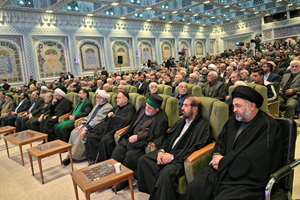 افتتاح گذر پیرغلامان در حرم رضوی؛ اجلاس بین‌المللی تجلیل از پیرغلامان و خادمان حسینی آغاز به کار کرد