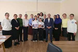 ستارگان علم ایران در ایروان درخشیدند؛ مدرسه «۳۵» میزبان یادبود ابوعلی سینا و رازی