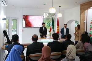 نمایشگاه و کارگاه آموزشی خوشنویسی در کافه گلستان بیشکک برگزار شد