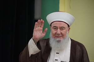 امام خامنه‌ای؛ تجسم جامع علم، ایمان و عمل