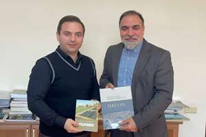 سنگ‌نوشته‌های 200 ساله فارسی حامل میراث زبانی در قلب ایروان مستقر می‌شوند