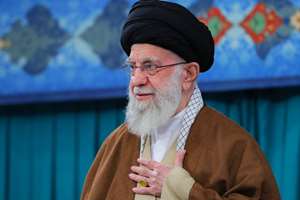 شاعر سوری: تفکرات امام خامنه‌ای جهانی بود