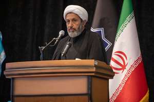 ایمانی‌پور: شعر، اندیشه امام شهید را به گوش جهانیان می‌رساند