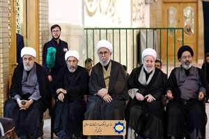 مراسم سوگواری قائد شهید در حرم معصومه(س)؛ تأکید بر ادامه مسیر مقاومت تا نابودی ظلم