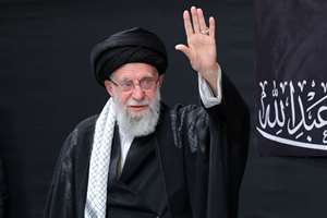 خبر شهادت امام خامنه‌ای، صاعقه‌ای بر پیکر امت اسلامی بود