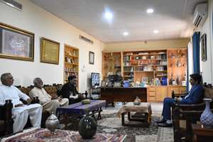 دیدار علمای پاکستانی با مسئول خانه فرهنگ ایران در راولپندی