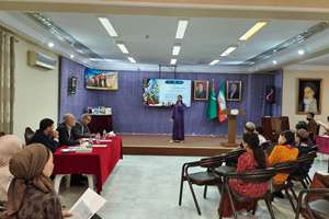 ادبیات وحدت‌بخش اقوام ایرانی است