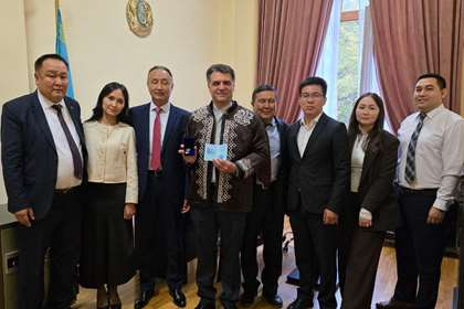 ایران در هشتادمین سالگرد انستیتوی تاریخ آلماتی تقدیر شد