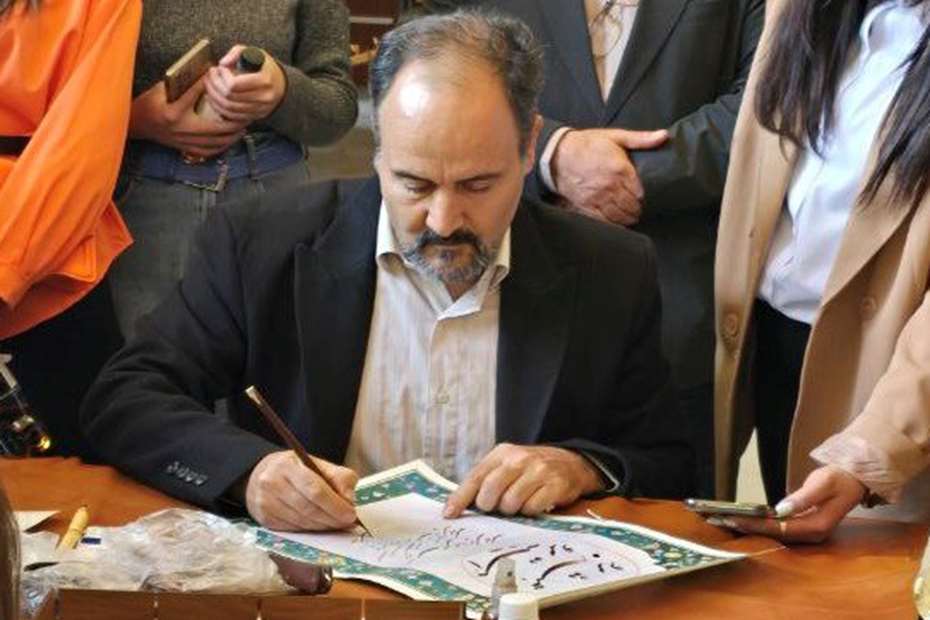 دانشجویان دانشگاه ایروان با خوشنویسی نستعلیق آشنا شدند