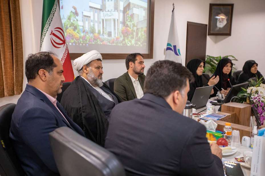 صدای شرق؛ نشست «حقوق بشر، زن و خانواده» در دانشگاه حضرت معصومه(س) قم برگزار شد